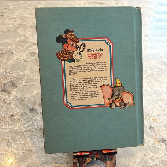 Walt Disney’s: The Brave Little Tailor children’s reading book - Picture 2 of 8